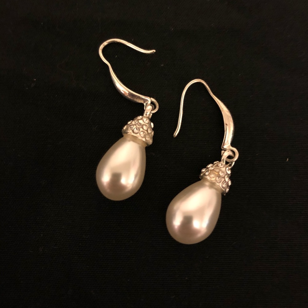 Real Diamond and Pearl earrings!
